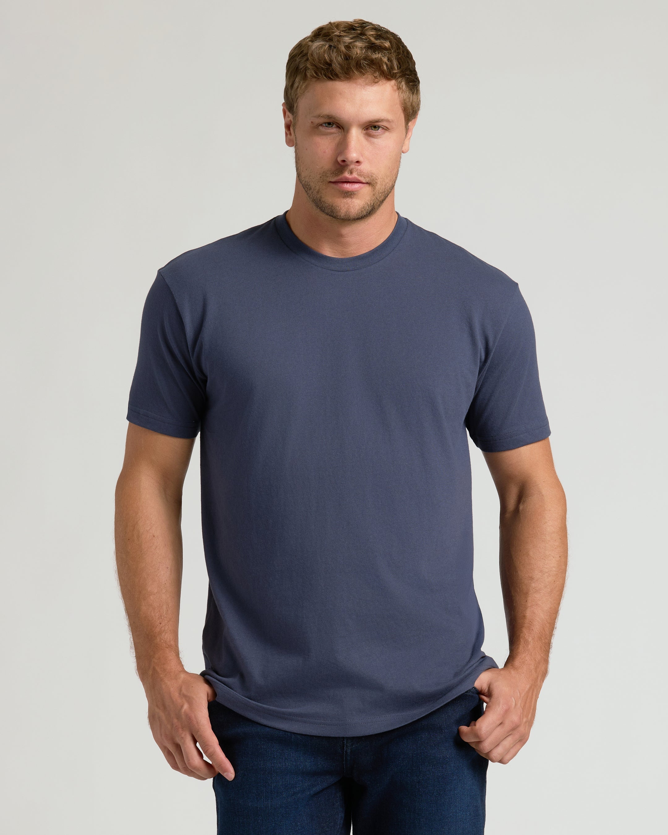Camiseta Clássica Gola Redonda - Chumbo