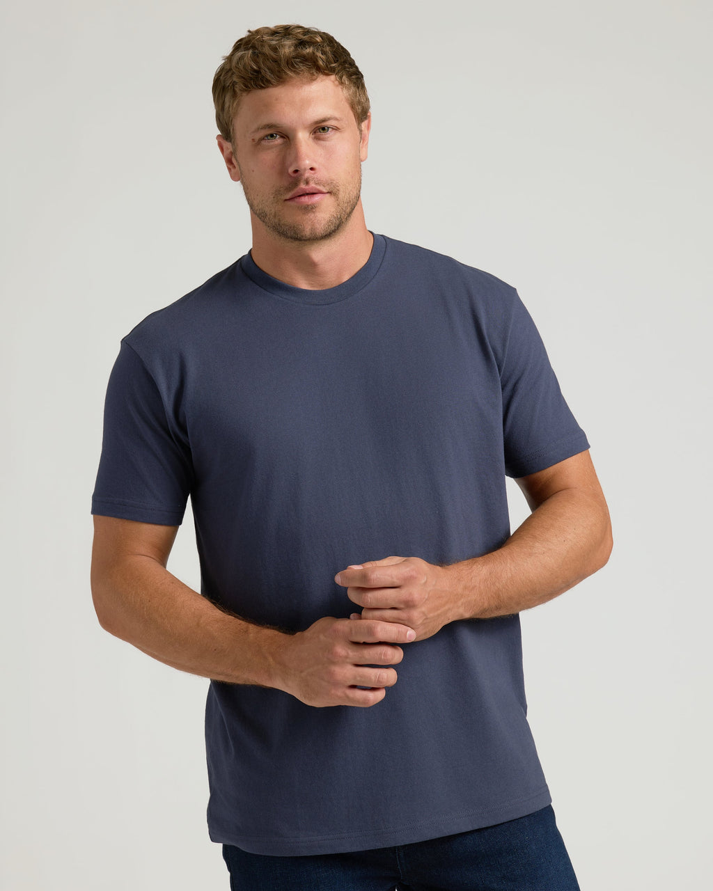 Camiseta Clássica Gola Redonda - Chumbo