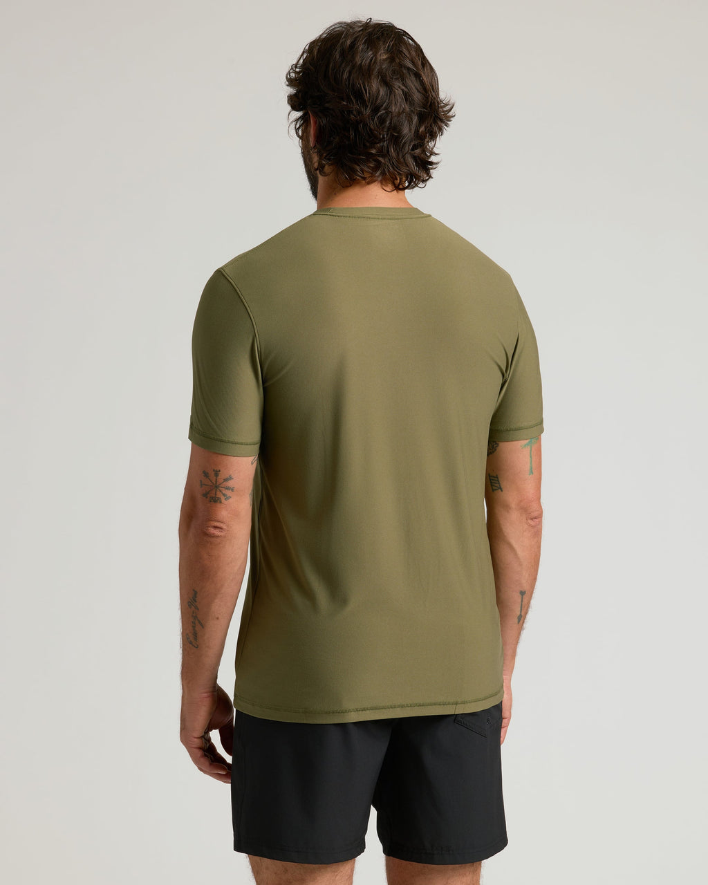 Camiseta Clássica Gola Redonda - Verde Militar