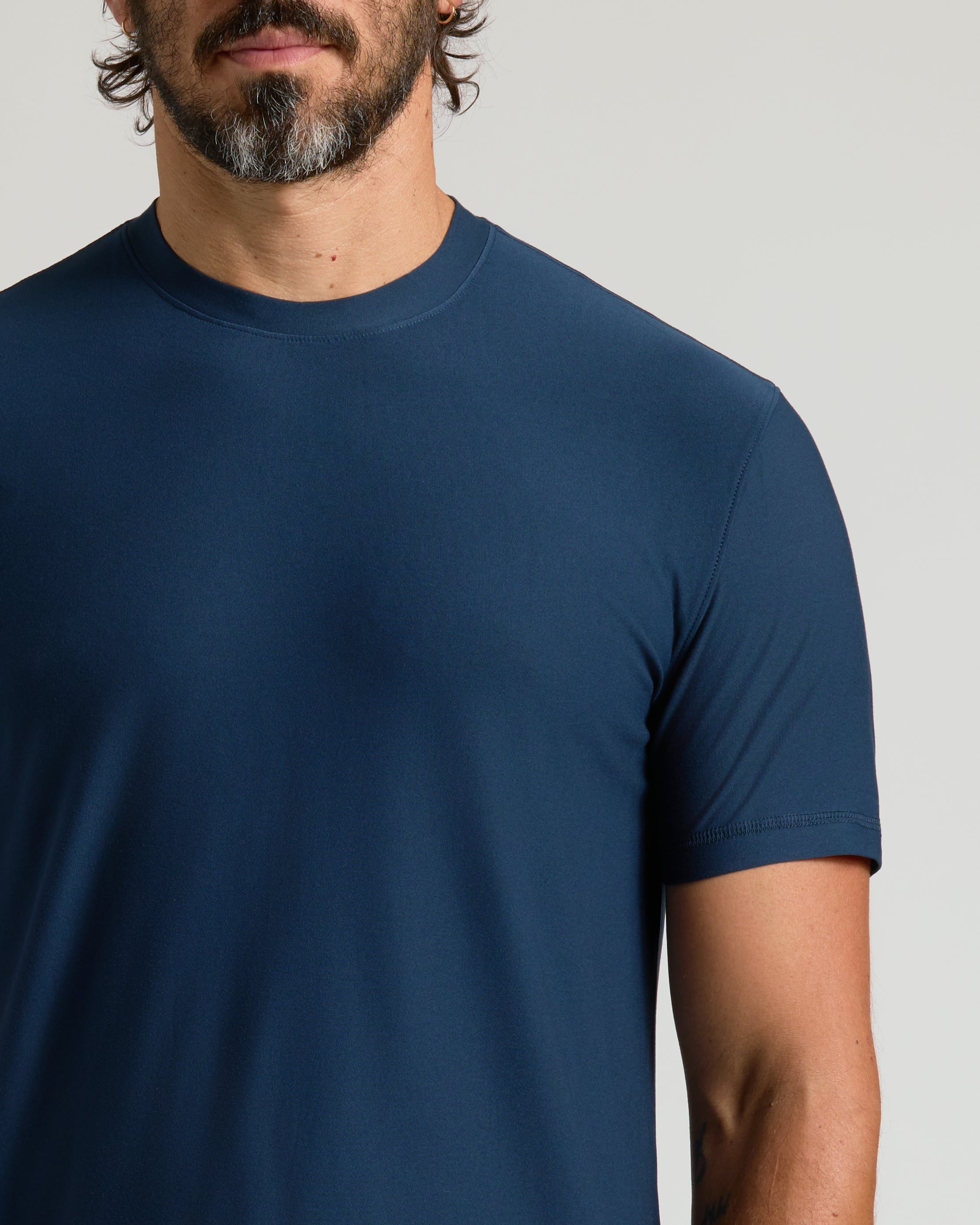 Camiseta Clássica Gola Redonda - Azul marinho
