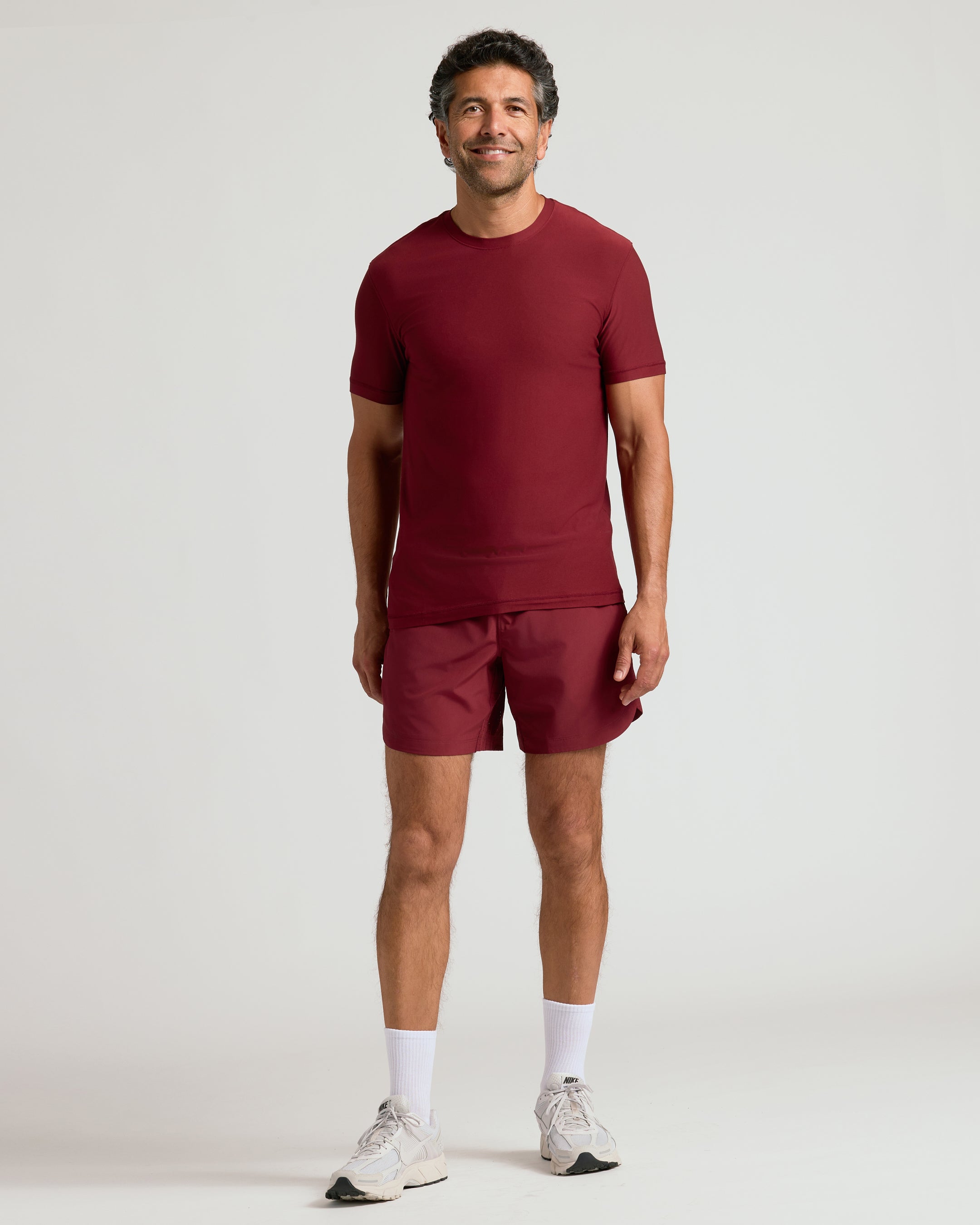 Camiseta Clássica Gola Redonda - Vinho