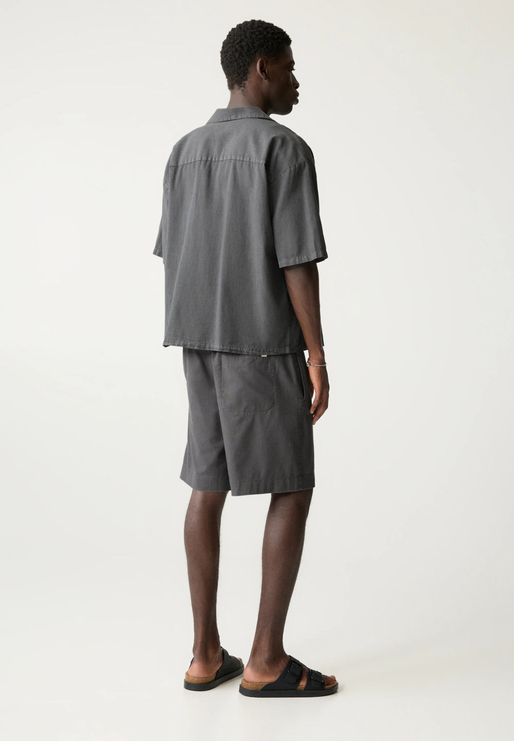 Camisa Clássica em Linho - Cinza escuro