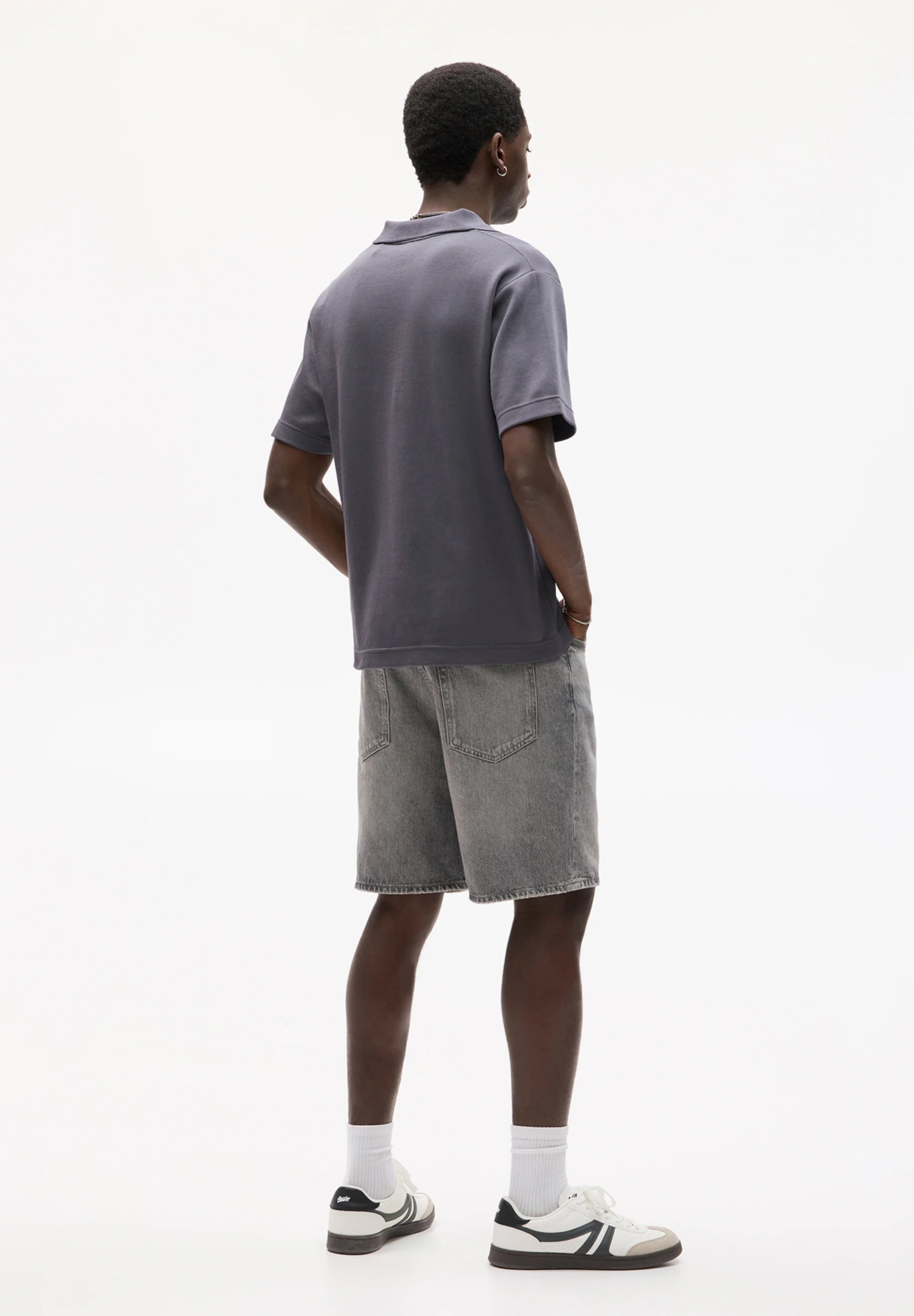 Bermuda Jeans Reta - Cinza escuro