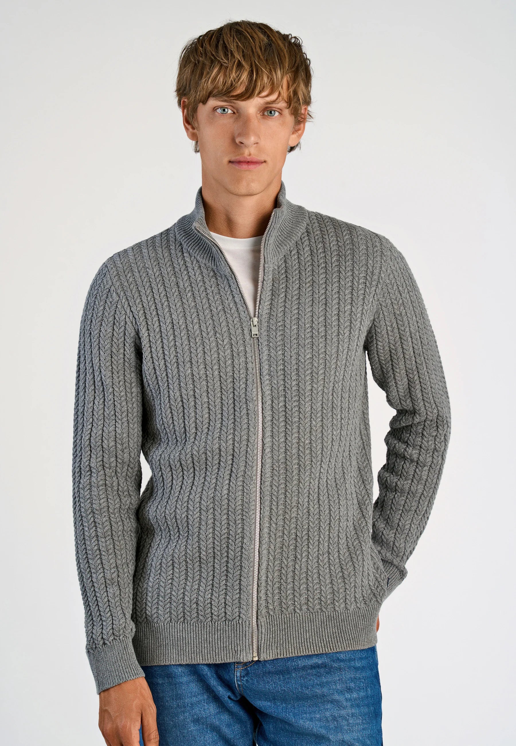 Cardigan Texturizado em Tricô com Gola Alta e Zíper - Cinza