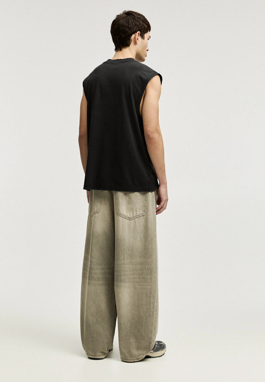 Regata Básica Gola Redonda - Preto