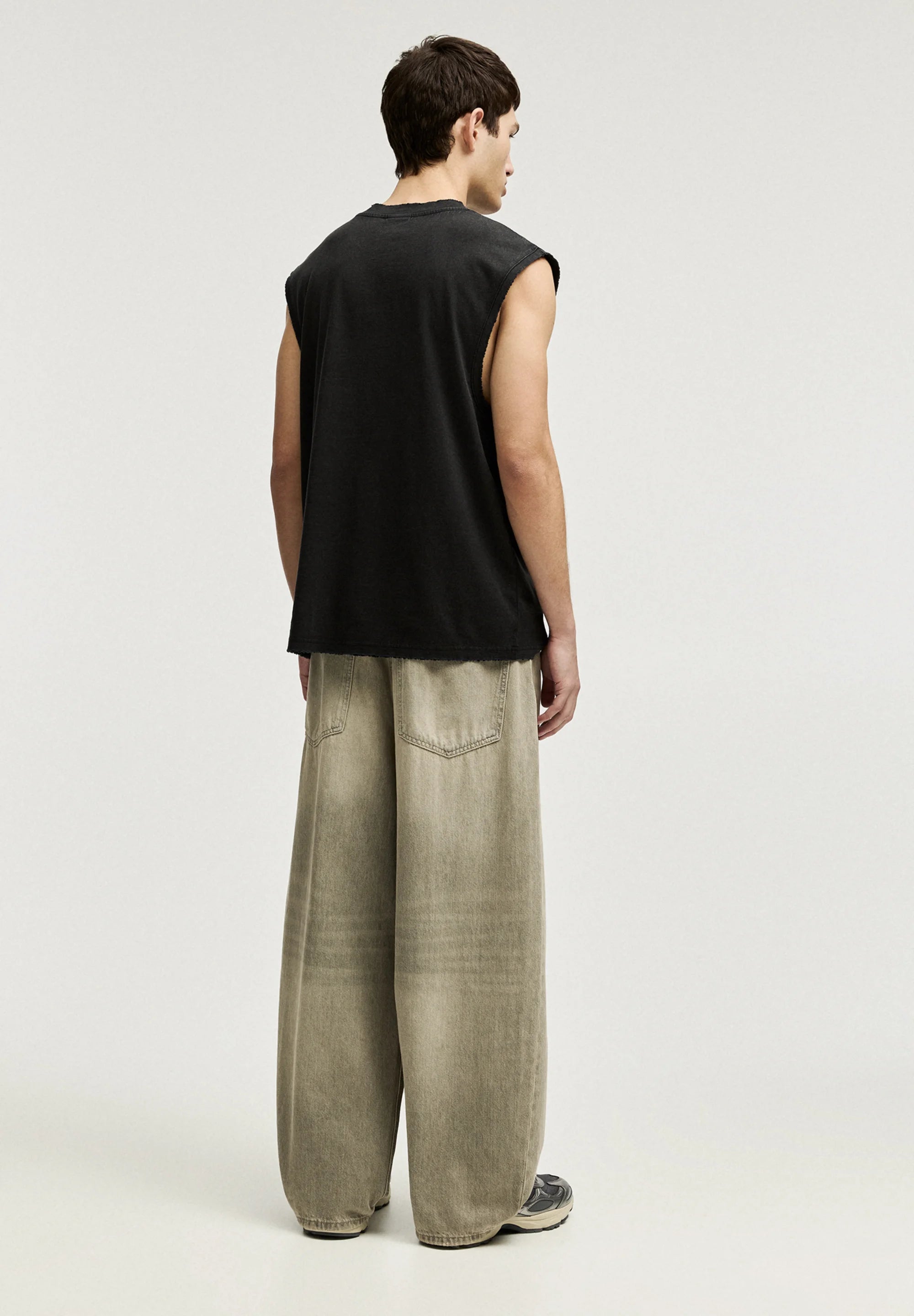 Regata Básica Gola Redonda - Preto