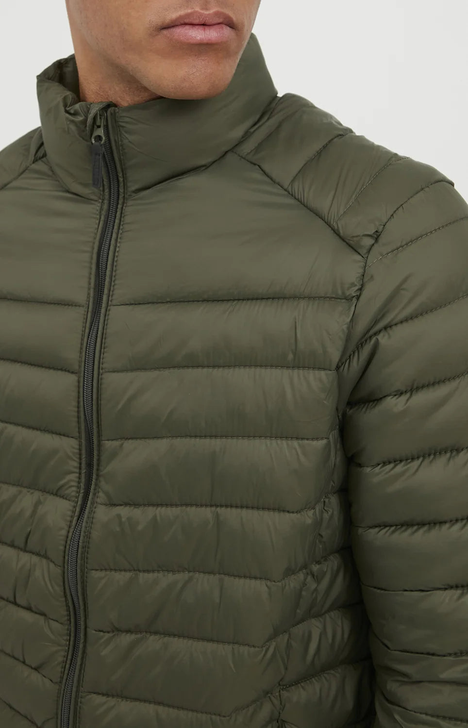 Jaqueta Puffer Ultraleve em Poliamida - Verde Militar