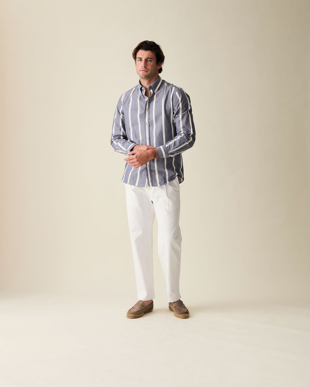 Camisa Social Chambray Listrada - Azul Marinho, manga longa, corte confortável, ideal para uso casual e social no verão