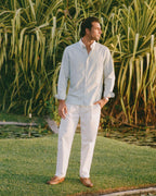 Camisa social verde pistache listrada, perfeita para o trabalho.
