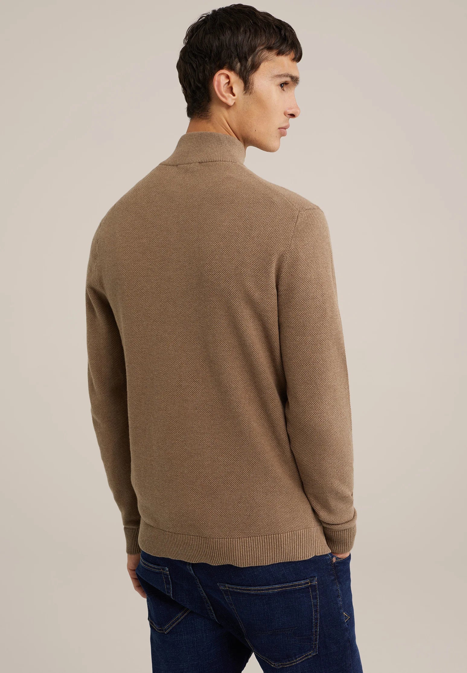 Suéter Masculino em Algodão com Gola Troyer e Zíper - Caramelo