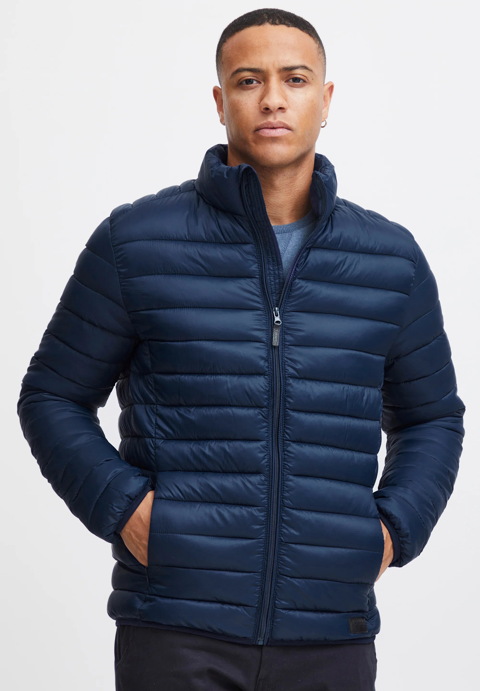 Jaqueta Puffer Ultraleve em Poliamida - Azul Marinho