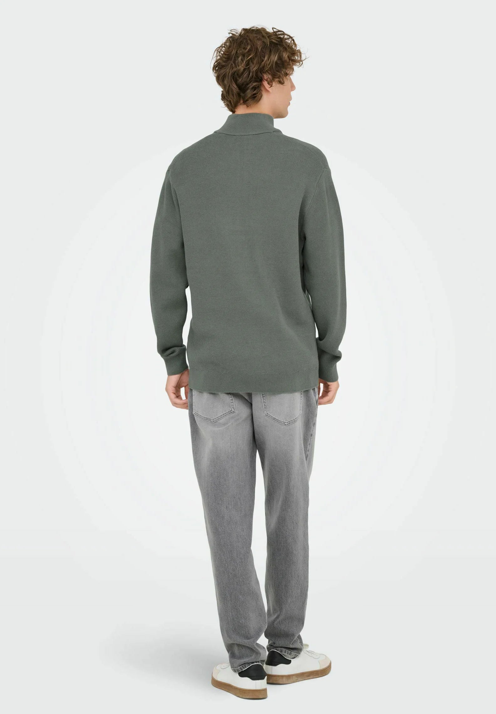 Suéter Comfort Texturizada com Gola Alta e Zíper - Verde Musgo