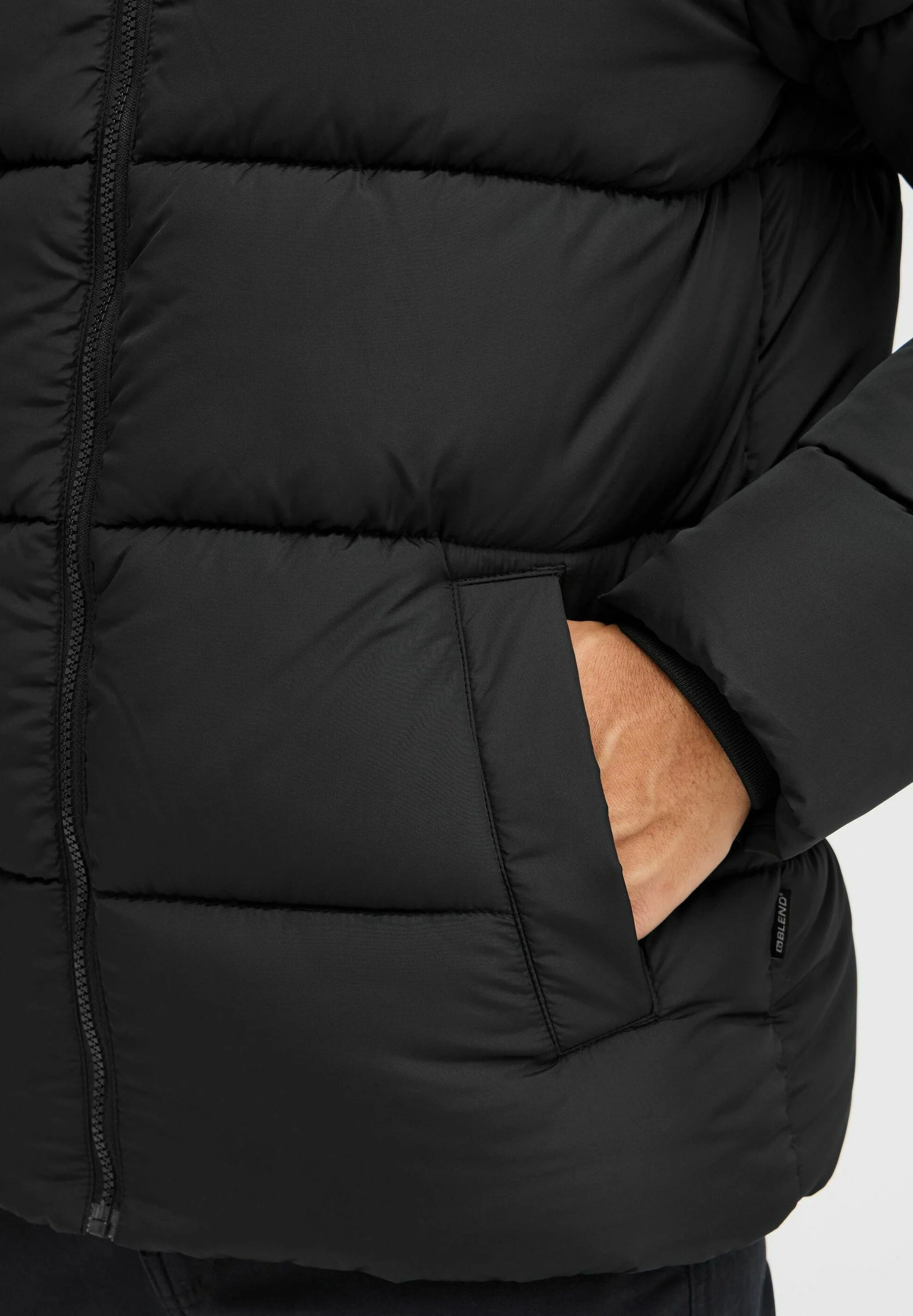 Jaqueta Puffer Ultraleve com Capuz - Preto