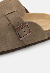 Sandália Masculina em Camurça - Marrom