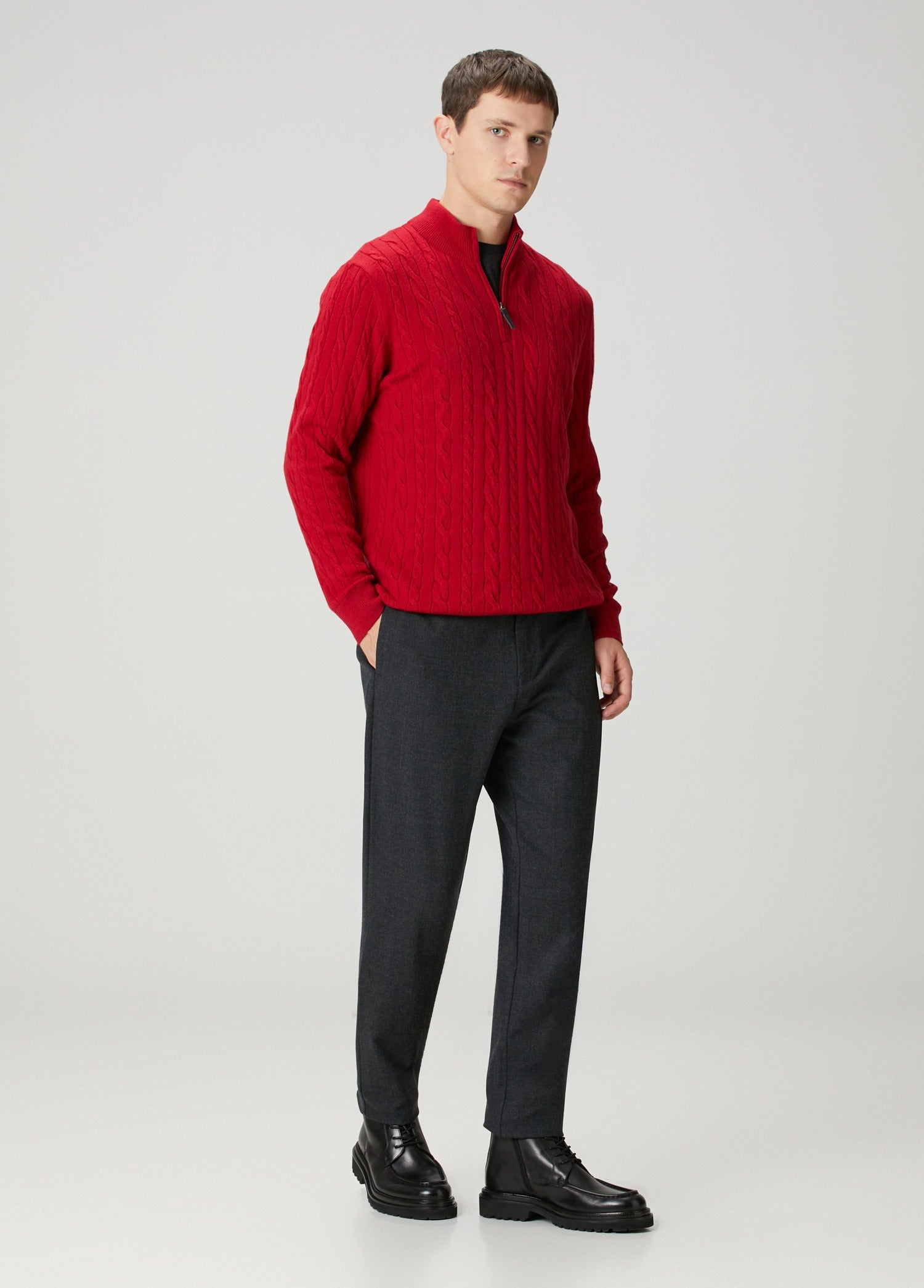 Suéter Masculino Texturizado com Gola Alta e Zíper