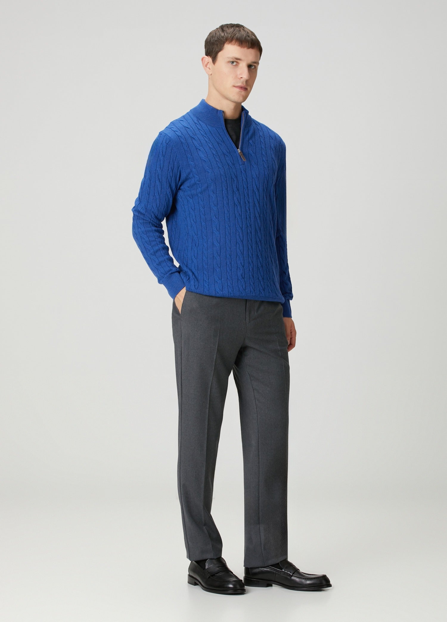 Suéter Masculino Texturizado com Gola Alta e Zíper