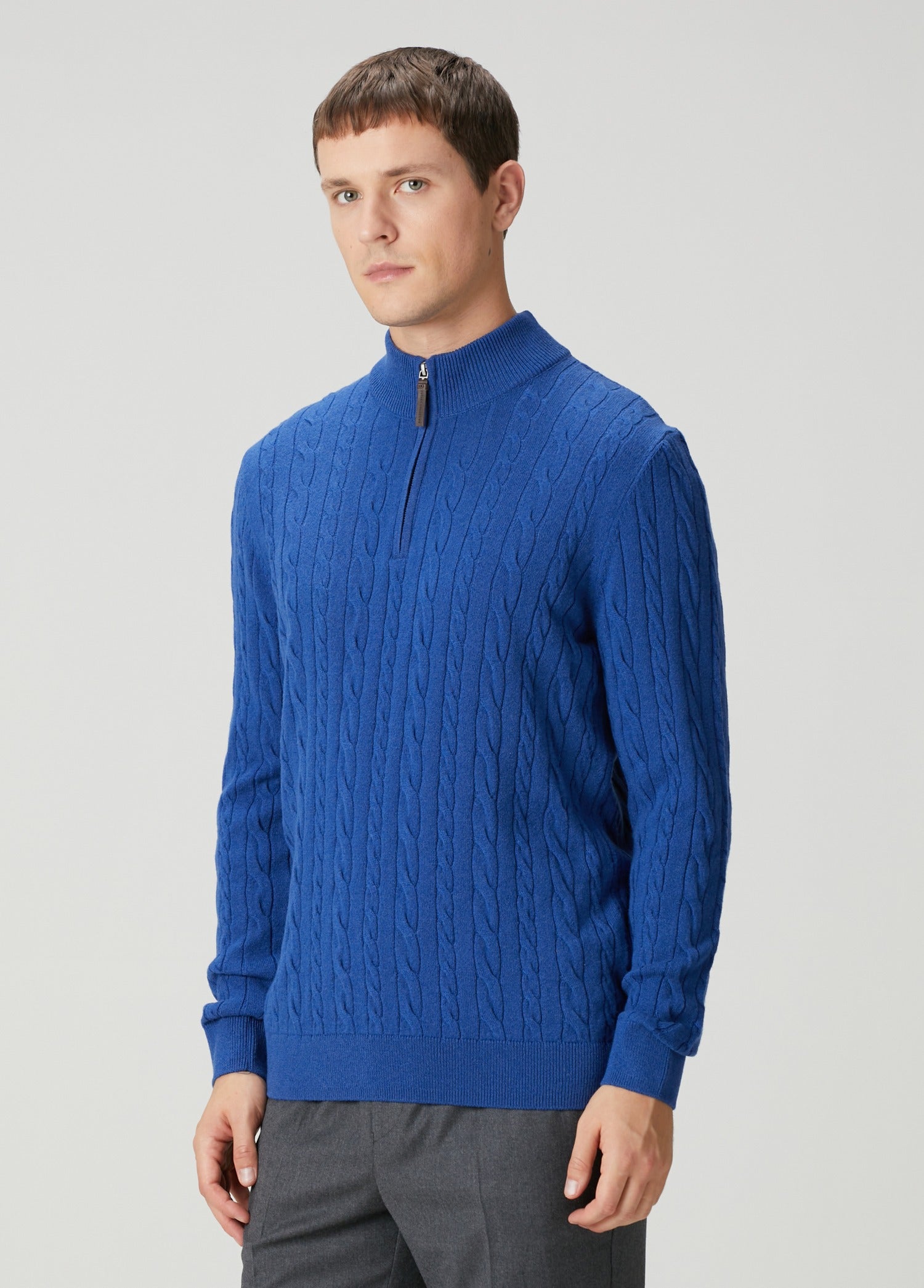 Suéter Masculino Texturizado com Gola Alta e Zíper